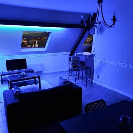 Pied-a-terre A דירה Montluçon