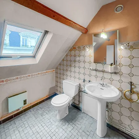 Pied-a-terre A